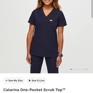 FIGS | Catarina one - pocket scrub top in Navy, medium.
